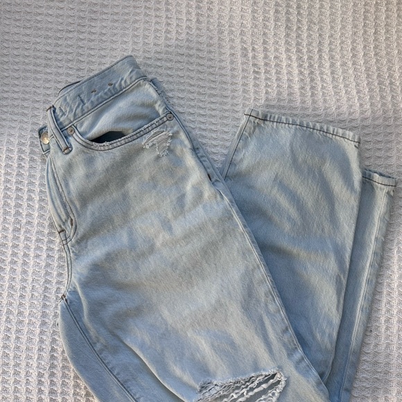 Madewell Slouchy Boyfriend Light Wash Distressed Jeans Size 27p - Picture 2 of 7